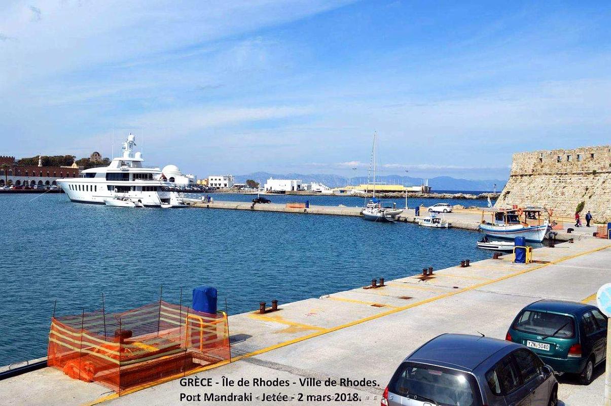 078- Rhodes ville et port d'honneur.JPG